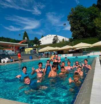 Prvi počitniški teden Družin-ko veliko vode, igre, smeha in malih poletnih zgodb (15)